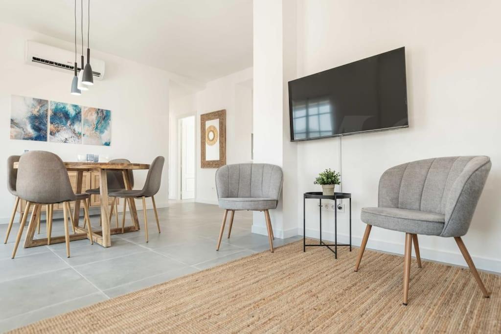 Sunlit & Fresh Apartment - Center By Rems Μάλαγα Εξωτερικό φωτογραφία