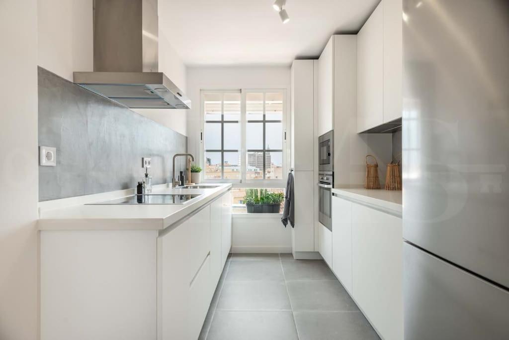 Sunlit & Fresh Apartment - Center By Rems Μάλαγα Εξωτερικό φωτογραφία